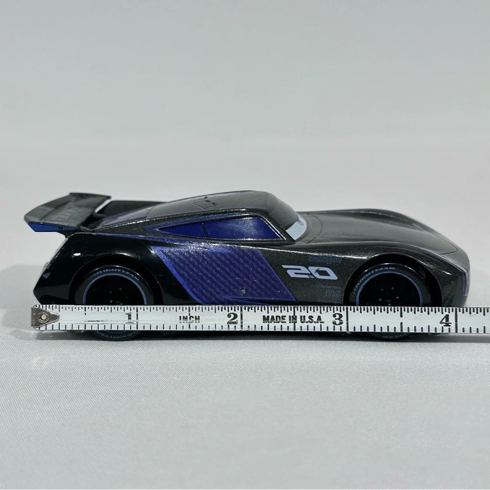 Disney Store Cars 1:43 Deluxe Jackson Storm Die-cast